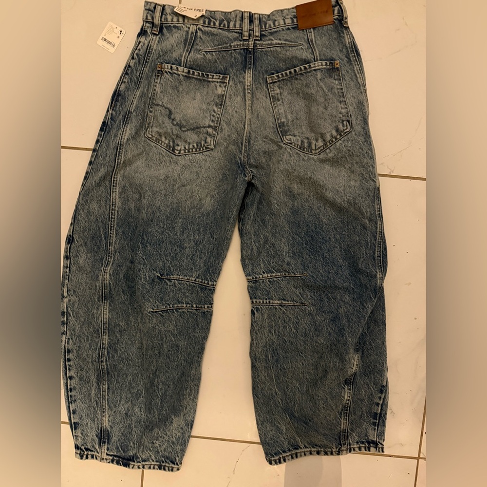 We The Free Vintage Barrel Wide Leg Jeans - Picture 2 of 4
